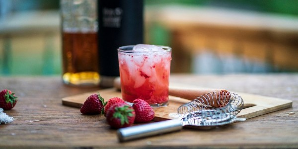 Erdbeer Limonaden Whiskey Cocktail