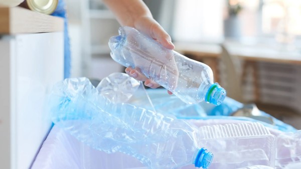 Weshalb eine wiederverwendbare Plastikflasche für niemanden eine gute Lösung ist